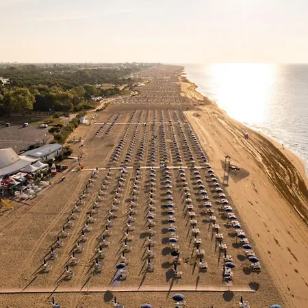 Homely Bright Flat On The Shores Of Appartement Bibione