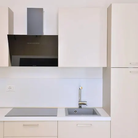 Homely Bright Flat On The Shores Of Apartment