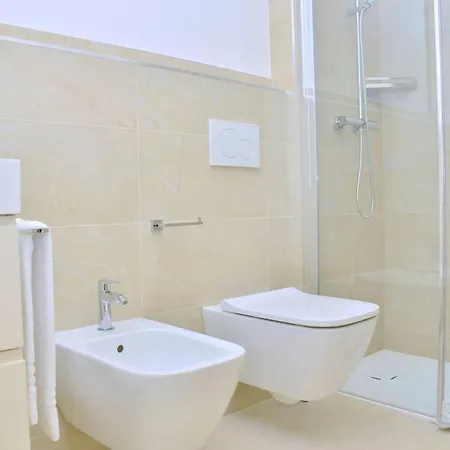 Homely Bright Flat On The Shores Of